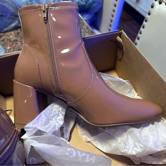New Madden NYC side zip bootie size 8 color Caramel - Picture 5 of 7